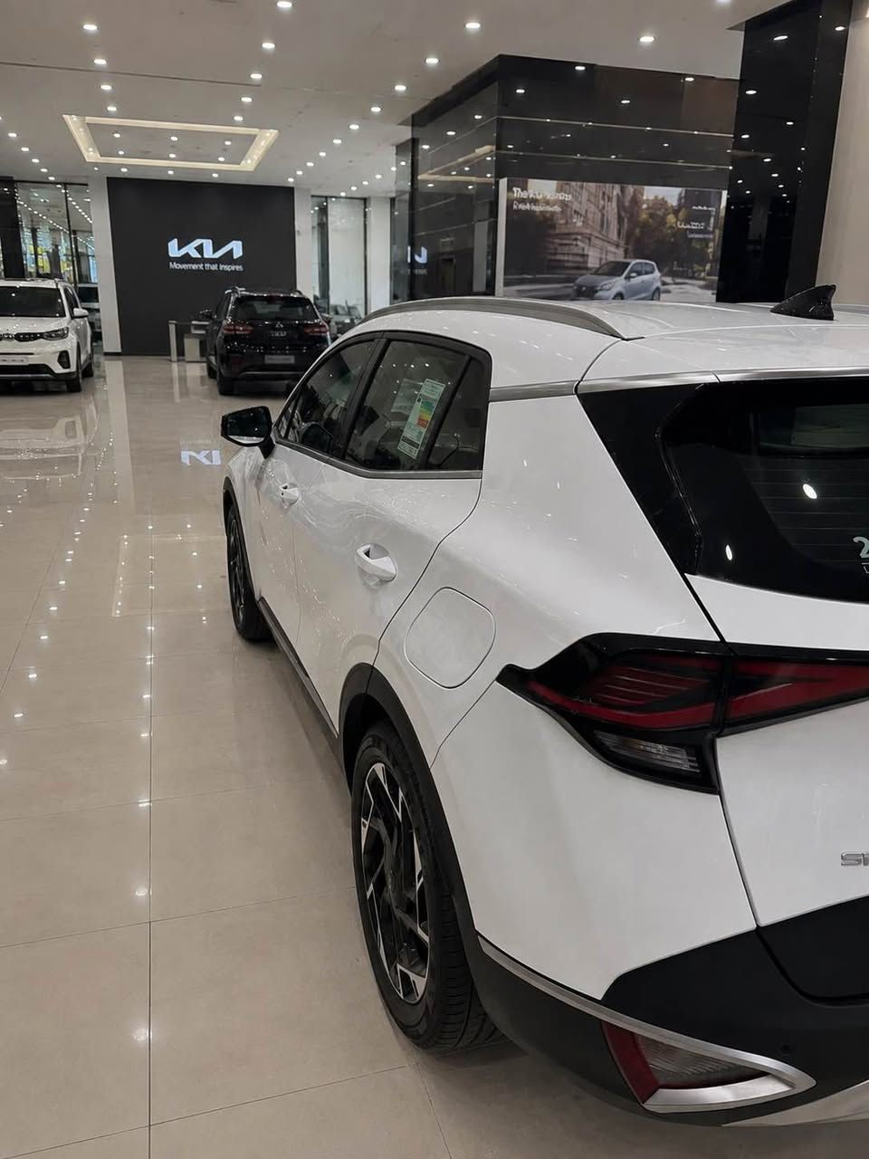 للبيع — Kia Sportage | وارد خليجي 🇰🇼

🔥 سبورتاج وارد خليجي بحالة الوكالة 🔥

* 🚗 الموديل: Kia Sportage
* 📍 الوارد: خليجي
* 🛣️ الممشى: 8,000 كم فقط
* ✨ الحالة: زيرو من الشركة وبحالة الوكالة
* 🛡️ مكفولة من كلشي
* ✅ سيارة نظيفة جدًا وقليلة الاستخدام
* ✅ جميع المواصفات والتفاصيل حسب الصور
* 💎 داخلية وخارجية بحالة ممتازة جدًا
* 📄 السيارة جاهزة للفحص

💰 السعر: 235 قفل

***********📞 للمهتمين والجديين فقط، التواصل على الخاص.

فرصة مميزة للي يريد سبورتاج خليجي نظيفة وممشى قليل وبحالة وكالة بغداد, العراق
