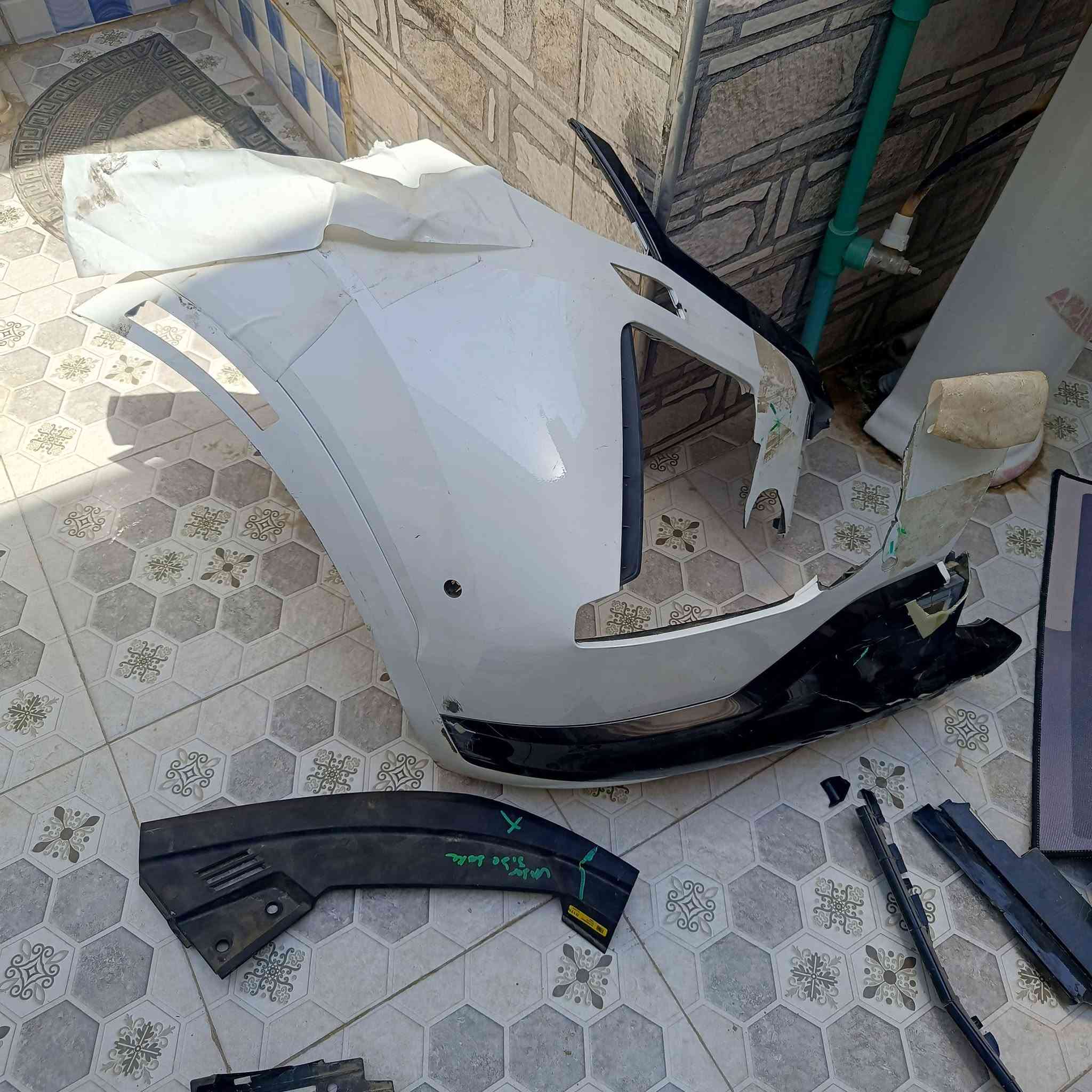 قطع غيار • سيارات • للبيع