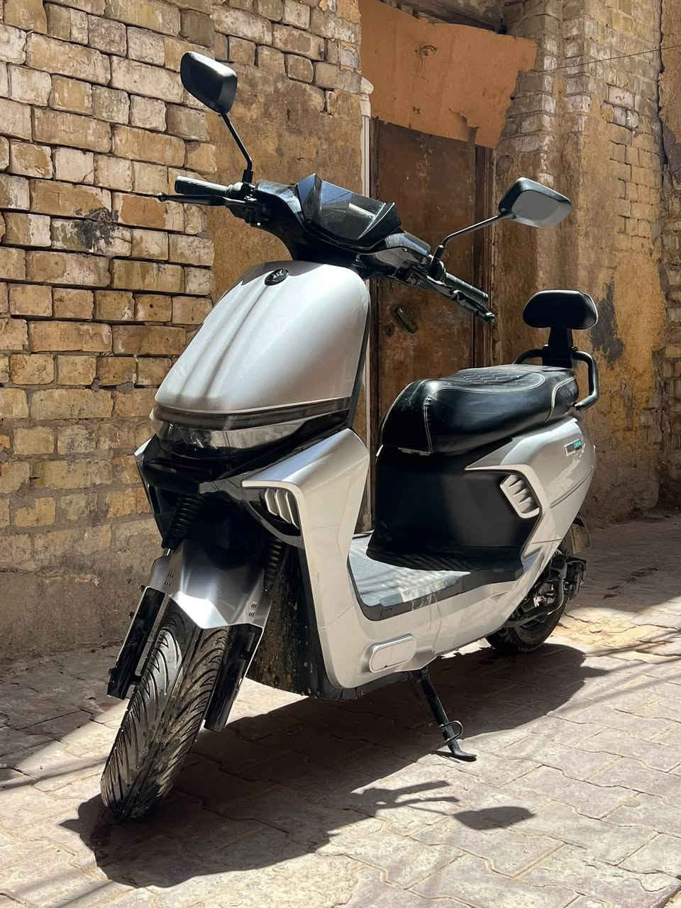 السلا عليكم دراجة بطارية ليثيوم
60فولت 40امبير 950قفل من الاخير 
*********** بغداد
