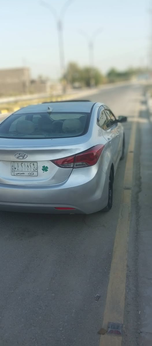 السلام عليكم النترا 12 فول عده البصمه بيه صبغ حزام
تحكمات ستيرن
 اشاير بل مري 
فتحه 
شاشه
 كاميرا 
تبريد ثلج 
كير ومكينه كفاله 
السعر.   75
***********
