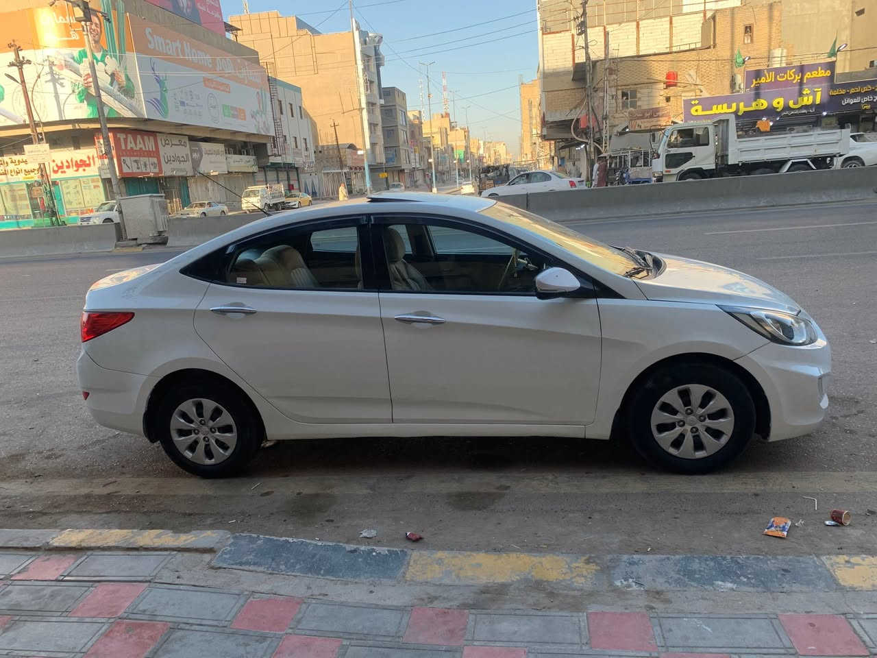 اكسنت خليجي 2015
رقم نكليزي بسمي
محرك 1600، كير كفالة
فتحة سقف
شاشة ، كامرة 
اشاير بالمري 
مري شفط 
تحكمات ستيرن 
هزة وسنوية جديد
تبريد ، تدفئة 
السيارة نظيفة وحلوة 
تبديل بنيد فقط بدون دواخل
السعر95 وبيه مجال 
للاستفسار ***********
مكاني نجف
