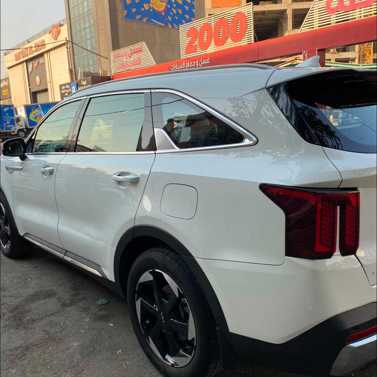 ￼ سلام عليكم Kia Santo موديل 24 ماشية 43 بيها طخة بالباب الوراء السائق على البارد تصير مو مصلحة السعر 290
***********
