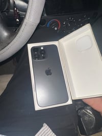 آيفون 15 برو ماكس • ذاكرة ٢٥٦ • بطارية ٨٢