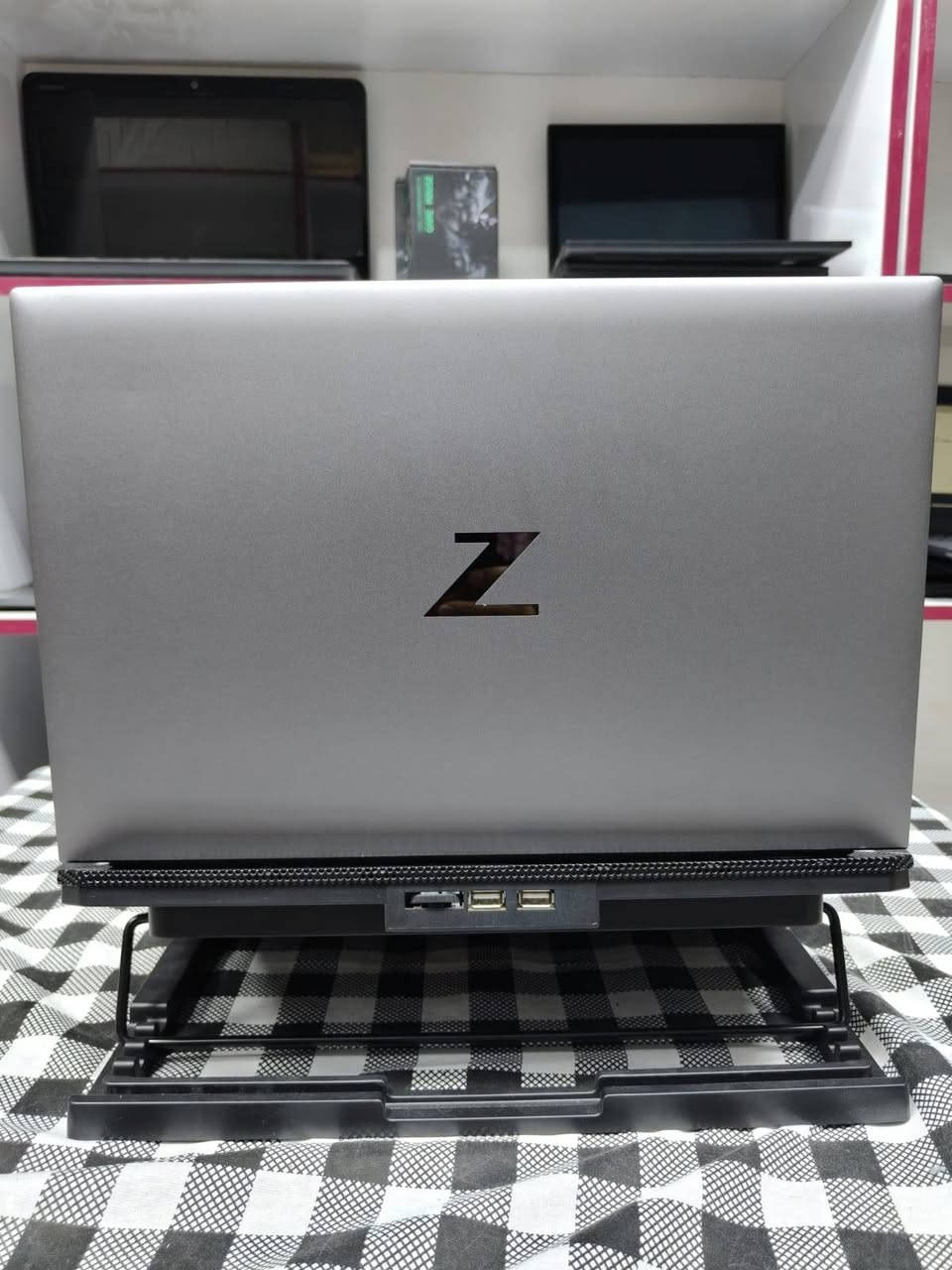 لابتوب گيمينك من شركة HP
HP ZBOOK 15 FIREFLY G7

CORE I7-10810U
12 CPUs

16 gb ddr4
512 ssd m.2

15.6 fhd screen 

4 gb Nvidia Quadro P650
8 gb Intel UHD Graphics 

كيبورد عربي انكليزي

واتساب ***********
عنوان بغداد الأمين الثانيه
