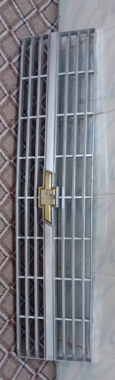 السلام عليكم للبيع راديو بحاله ممتازه بس مافاحصه وشباك شفر اخو الجديد اصلي مرايات بهبهان اصليات نضاف التواصل على الرقم 
***********
