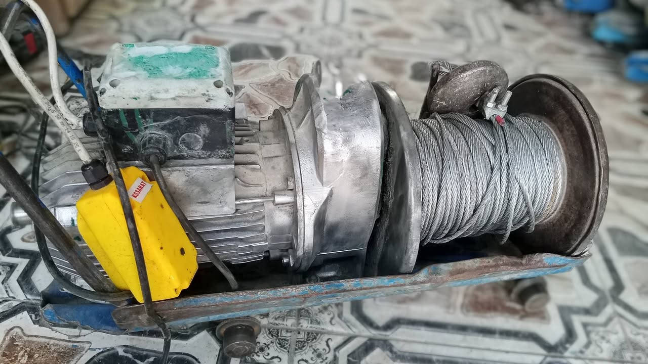 ونش ايطالي • نص طن • بغداد