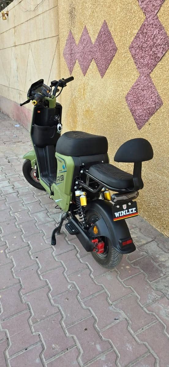 دراجه شحن R9 دراجه مكفوله صارلها شهر من طالعه وكيل سعر 450 وبيها مجال ***********
