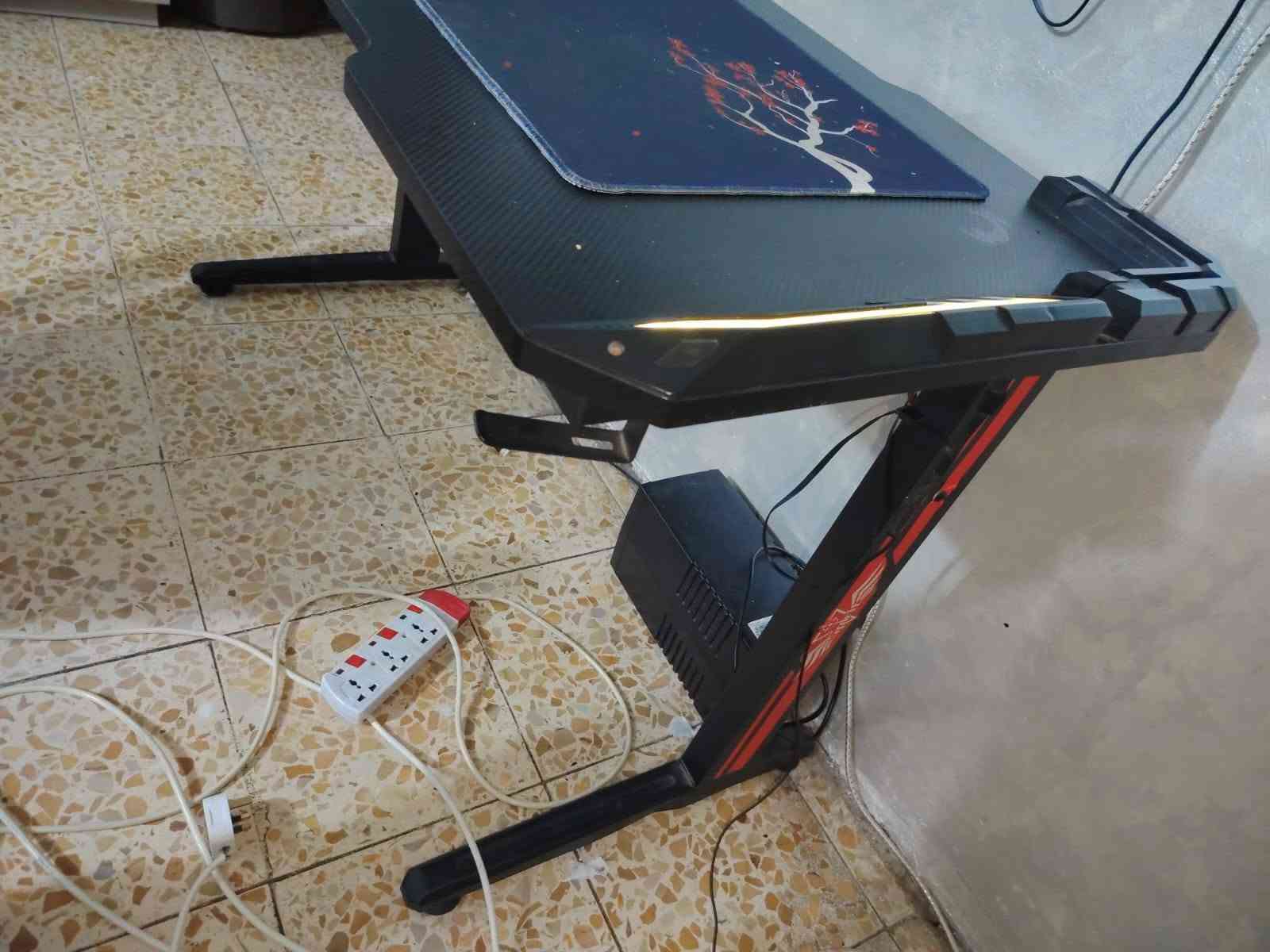 السلام عليكم مكلف في النشر
ميز RGB مرتب
و
UPS 1500 FARBER
سعرهم ثنينهم 175 الف
مكان بغداد
الرقم ***********
