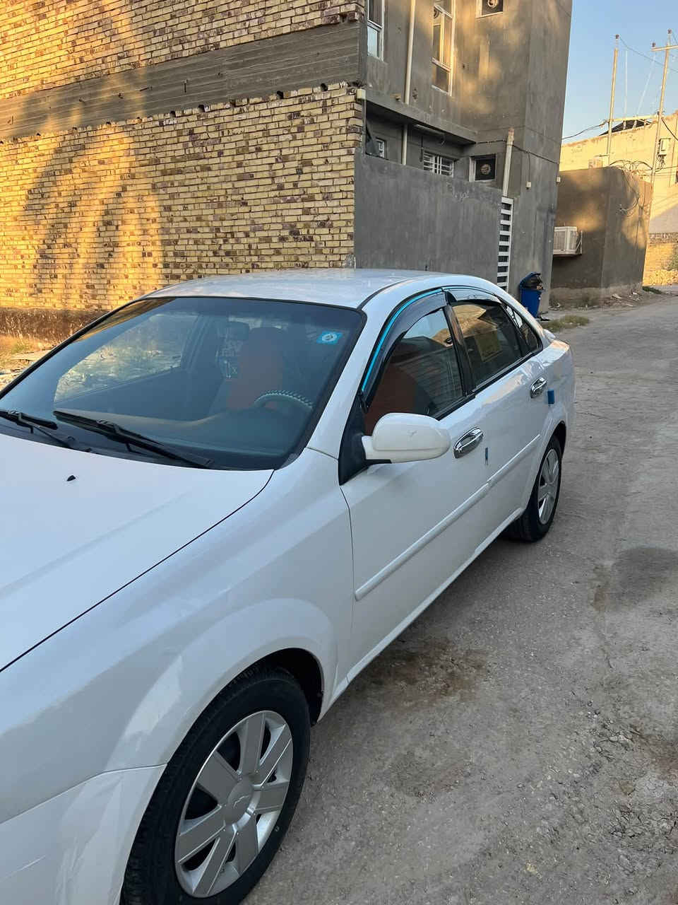 السلام عليكم اوبترا٢٠١١خليجي سنويه وهزه جديده بيه صبغ صفحه بدون اي دواخل مكينه وكير وتخم تاير وتبريد خير من الله مكان السياره حله السعر ٦٠$للاستفسار ***********
