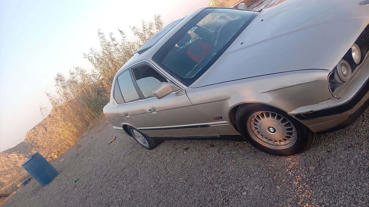 BMW 525فحص صلاح الدين سياره مرتبه محرك مسكر كير عادي محرك شاده كصه ماندل صاحبه اكفلك دوله او عشائر أو كشر شوفت عين سياره مرتبه أو نظيف ***********. تصل بيك خير تدلل سامراء خط السريع سعر ١٨ بيه مجال للطيبين
