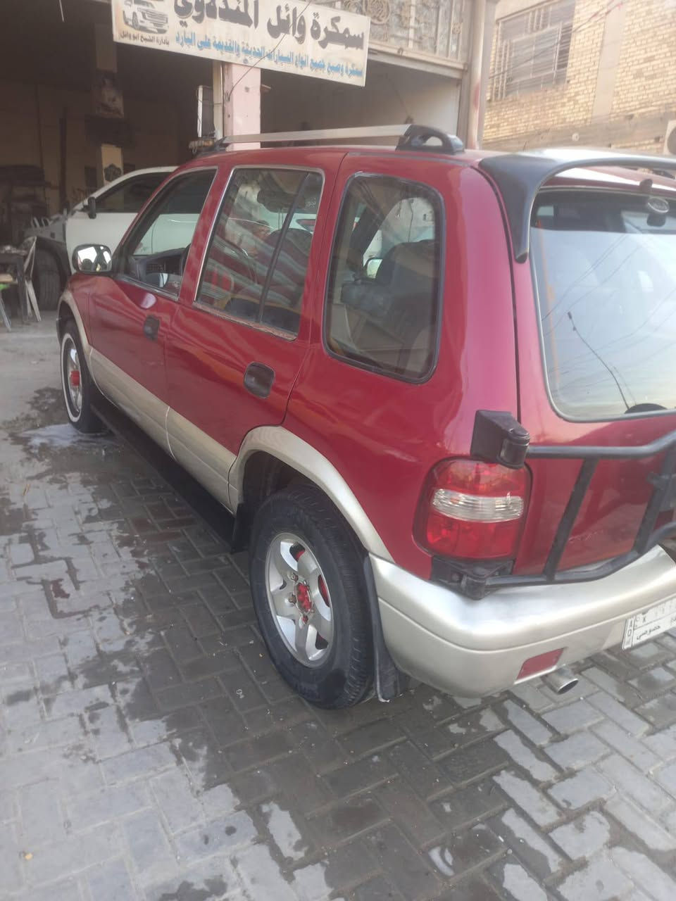 كيه سبورتج موديل 2000  مكينه كير ياباني مصبوغه عام للجماليه سياره جاهزه نقصه تبريد بس سياره ممخلي شي بيه ممبدله جديد سنويه لل 28 مكان حي اور ***********
