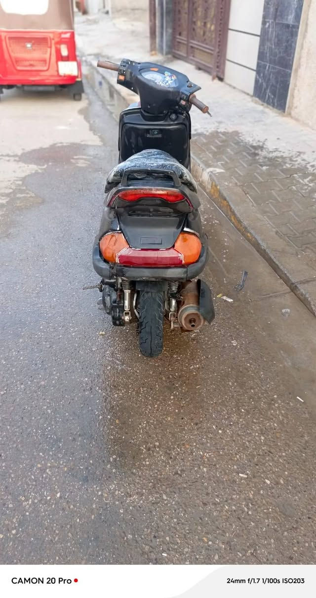 فراشة فضائي • درجة حلو • مكينة نعمة