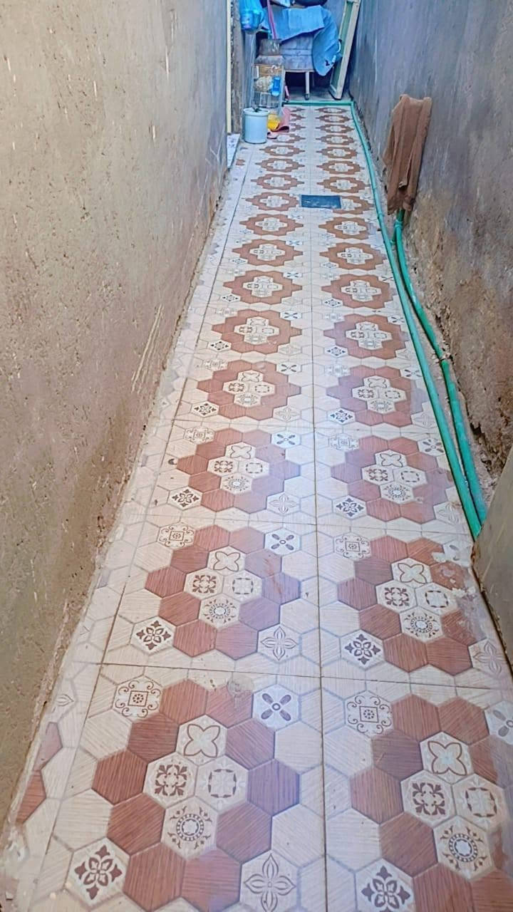 دار للبيع في الشافعية بلمعمل قرب مجمع بركات الجوادين طابو زراعي مسافه عن شارع طريق نجف _ديوانية ٣٠٠ متر
مساحة البيت ٢١٠ متر 
يحتوي على غرفتين نوم + غرفة خطار + صحيات داخلية وخارجية +صالة ٩ أمتار 
ويوجد ماء أساله يصعد للتانكي بلا ماطور 
وكهرباء رئيسي  + مولدة شارع 
للإستفسار الاتصال على *********** 
او التواصل خاص
دار للبيع في الشافعية بلمعمل قرب مجمع بركات الجوادين طابو زراعي مسافه عن شارع طريق نجف _ديوانية ٣٠٠ متر
