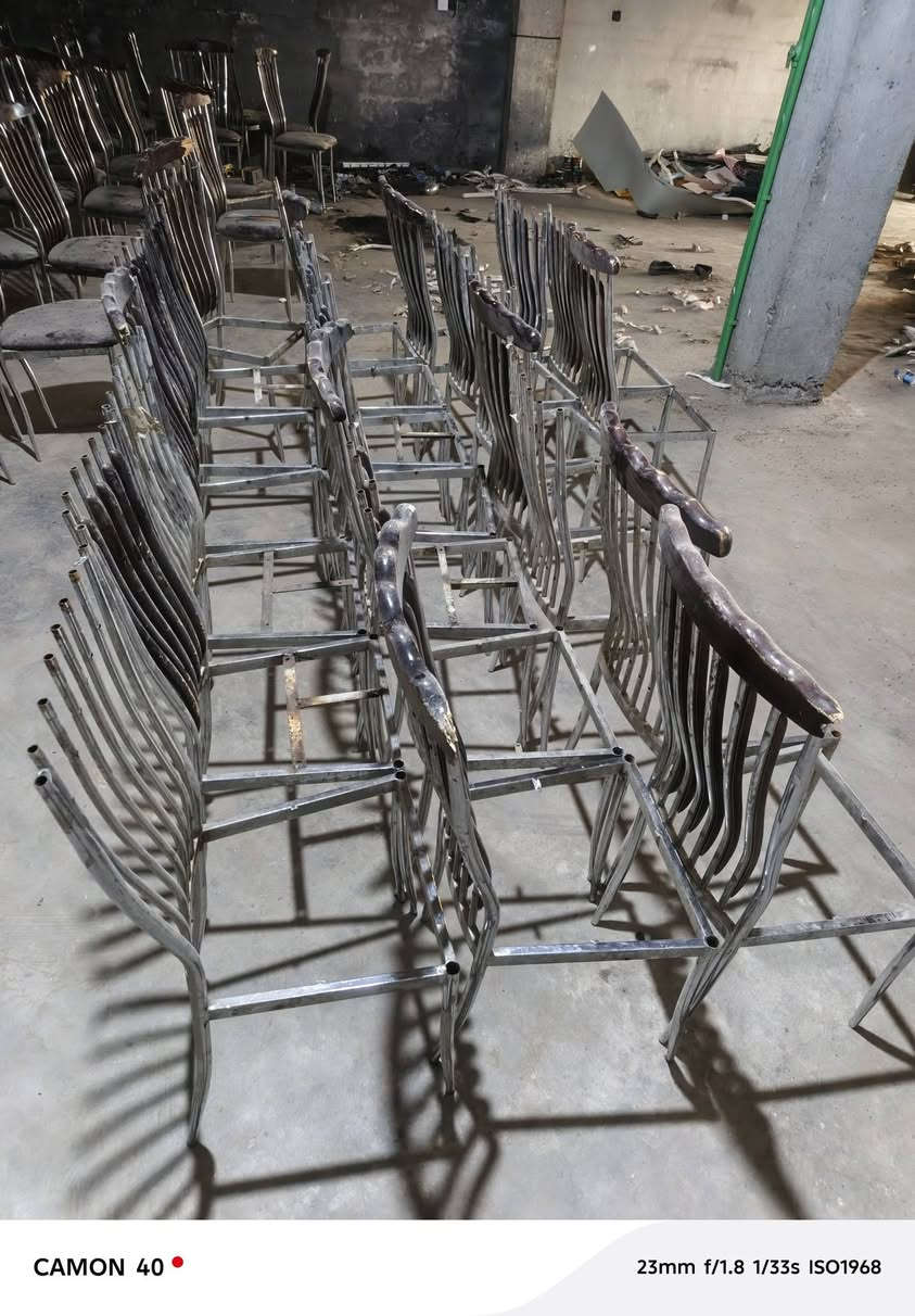 دزیکی 80کوورسیەک ماڵی هەڕاجی هەموی پێکەوە دەفرۆشین بەهەڕاج مەغرەنچۆڵەکەین دانەی 2هەزار کێوییتی تەلەون بکات ماڵ بۆ کەس دادانێم لەگەڵ ڕێزم ئەگەر دەتەوێت یەکسەر وەرە بیبە***********

نص مكتوب في الصور:
- CAMON 40
- 23mm f/1.8 1/25s ISO2444
