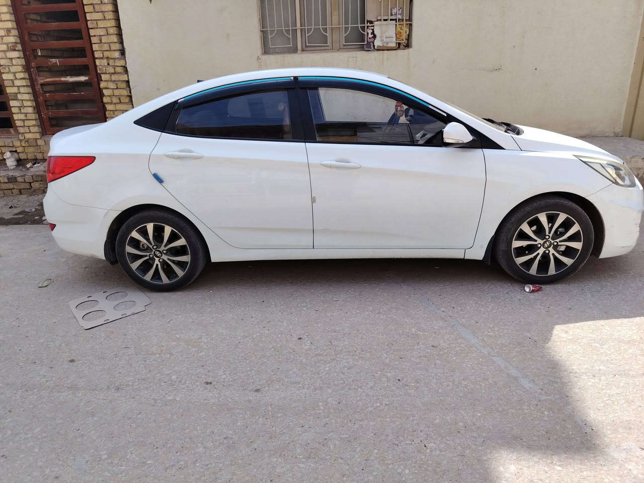اكسنت موديل ١٧ بيه قطعة واحدة باب السايق مبدل باب شركة وبقية السياره كفالة عامة ماشيه ١٦٦ الف سيارة جاهزة مكينة وكير وحداديه تبريد ثلج السعر ١١٠ وبيه مجال 

للاستفسار الاتصال على الرقم
***********
النجف الأشرف
