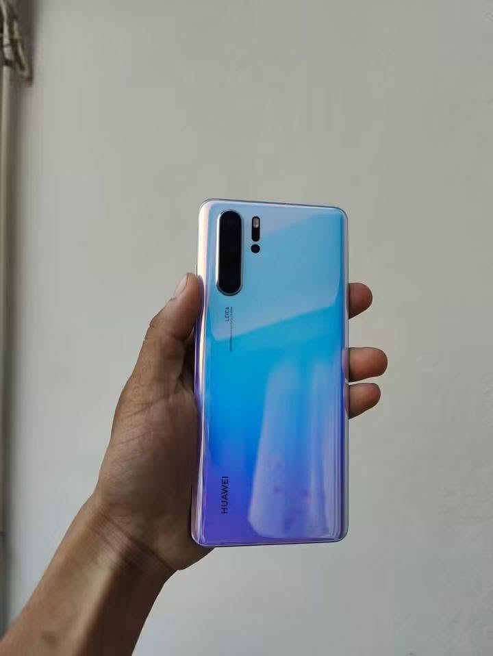 P30 pro
الذكره 256
العشوايه8 
الجهاز مكفول 
مكفول
جهاز غني عن التعريف
السعر  200 متواجد على الواتساب***********
