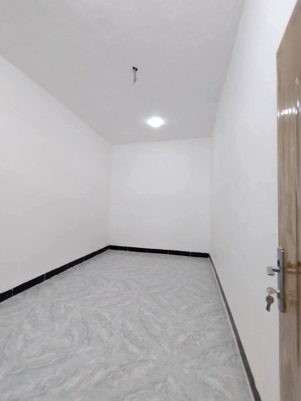 بيت للبيع زراعي مساحه 110طابوق سقف كونكريت حديث غرفتين نوم واستقبال وصاله ومطبخ وصحيات خارجيه وداخليه ومناور مدارس قرب بيت مولد واسواق قرب بيت سعر 42مع مجال تواصل خاص اواتصال ***********
