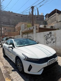 كيا K5 موديل ٢٢ • محرك ٢٠٠٠ • ماشي ٩٤٠٠٠