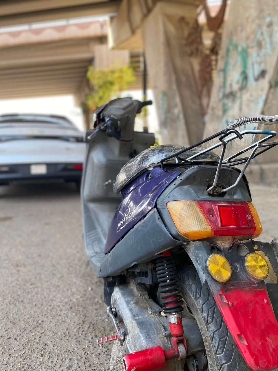 سلام وعليكم دراجه ياماها للبيع دراجه حلوه كاعده ما بيهه كل عيب شاصي شرط محرك شرط ناعم كهربائيات شرط كله شغال كيج بانزين شغال سلف شغال باتري ضعيف  دراجه بدون عيب سعرها140بي مجال للطيبين(مكاني بنجا علي يم محطه الطاهر)(رقم موبايل)(***********)
