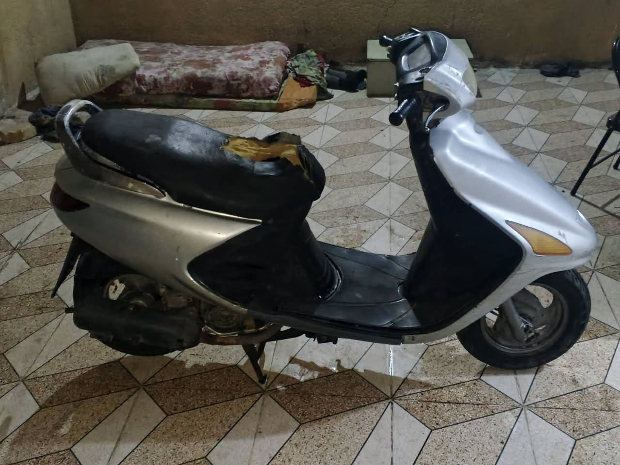 السلام عليكم دراجه للبيع سعر 350 شغاله سلف هندر كهربائيات شغاله مكان ديوانيه مركز‏‪***********‬‏
