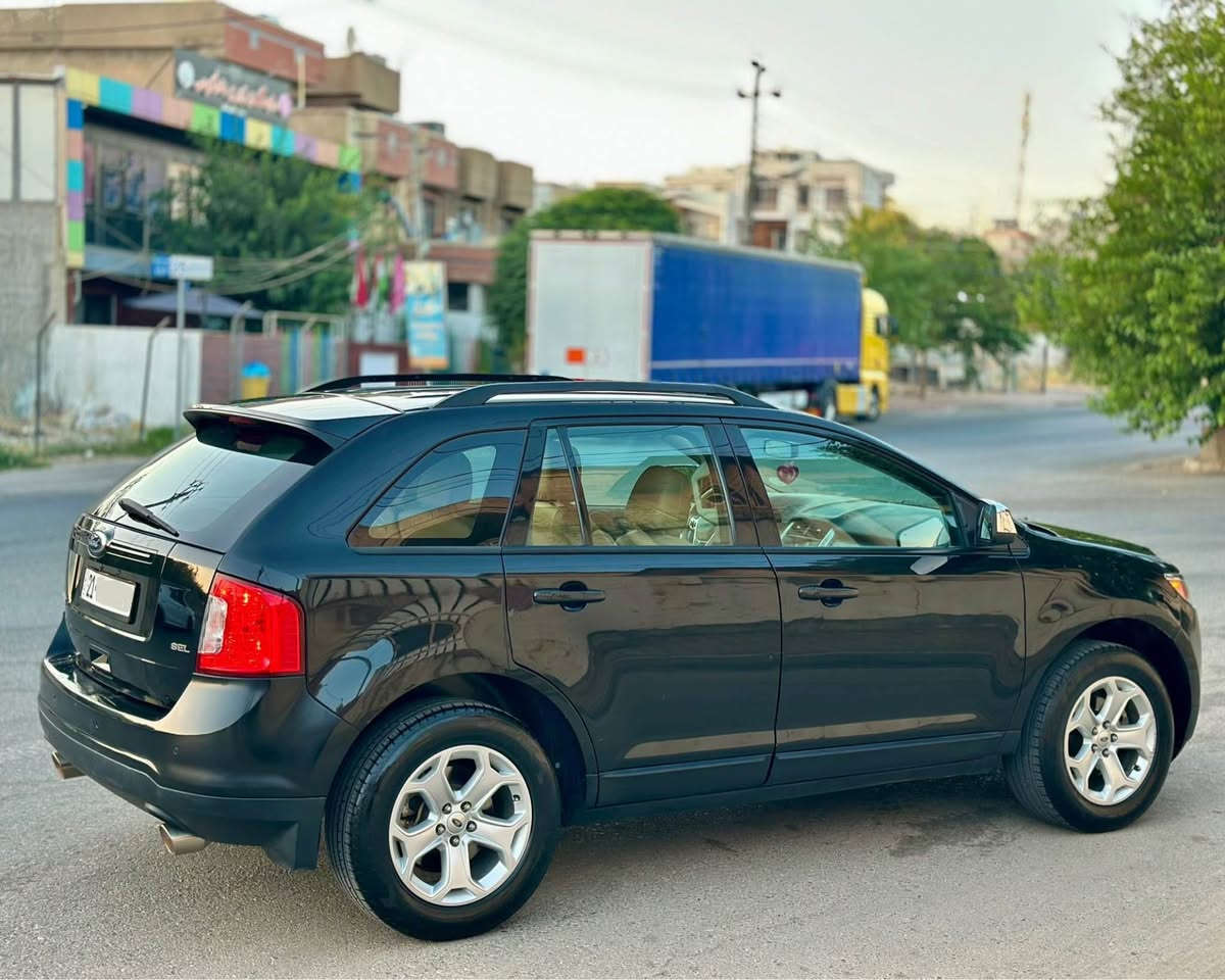 فۆرد ئیدج ٢٠١٣ مواسەفات خلیجی
تاک ئەکسل مەرغوب
سەیارەکە زۆر تازەیە بێ بۆیاغە سەنەوی تا ٢٠٣٠ تازەیە
لۆک لۆکە ماشاللە ٩٨ هەزار ڕۆشتووە
کامل سێرڤسی لە شەریکە بۆ کراوە 
نرخ 113 وەرەقە و مەجالێکی برایانە
***********

*********** السليمانية, العراق
