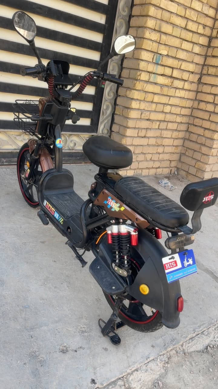 نقص بطاريااات 
حجم 20 خمس بطاريات موديل 25 اربع سرع شاشه بلوتوث دراجة بلاديه ونضيفه اخت الجديده نقص بطاريات بس شاحنتهة الاصليه بصمه وسويج 
سعرهة 160 الف 
مكاني بغداد ابو غريب الزيتون 
***********//***********

