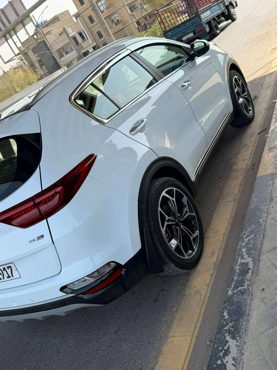 سلام عليكم سبورتج للبيع موديل 2019  جيتي لاين اعله مواصفات ماكو داعي اذكر مواصفاته فول الفول ماشيه 102 سياره بسمي  مشروع وطني تحويل ثاني يوم سياره جديده معنه كلام احله من صور تبريد ثلج ما ناقصه شي سياره مال بيت سعر 185 وبيه مجال كلش قليل  سونار بل صور بارحه سويته رقم بغداد رقم هاتف *********** مكاني بغداد
