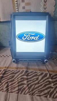 فورد رنجر ايفرست • ١٢.١بوصة • ١٢٨جيجا ٨رام