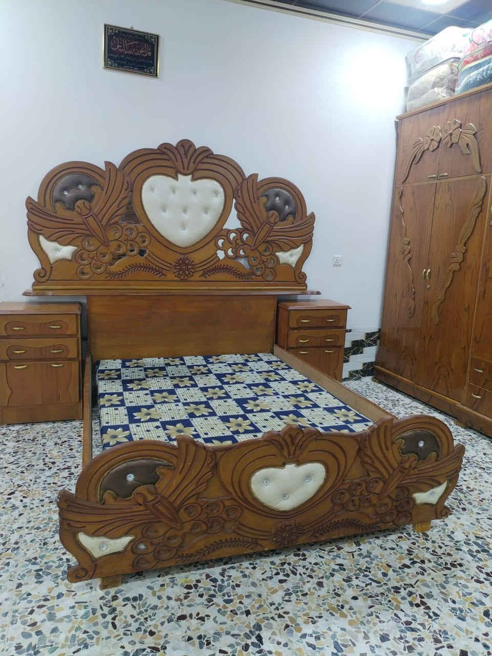 غرفه خشب صاج عراقي للبيع
السعر900 وبيها مجال 

استفسار الانتصال ع الارقام التالية 
 ‏‪***********‬‏ كورك 
‏‪***********‬‏ اسيا
