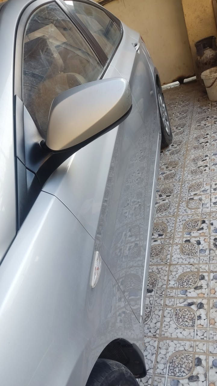 سياره اكسنت خليجي موديل13 ماشيه 257 كيلو متر  تبريد منظومه كامله جديده رايدلها ترتيبات حداديه بيها بارد جاملخ امامي والخلفي محرك 1600 باسمي سنويه 28 تسقط الرقم    العنوان حله  شارع 80 مال كربلاء ***********  السعر 90 وبي مجال
