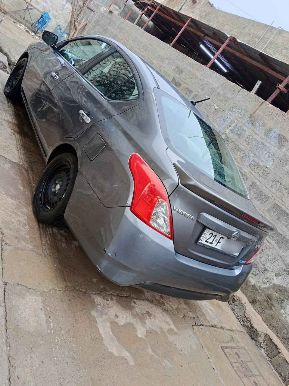 نيسان ڤيرسا 
الموديل 2016SV
ماشي 100 الف ميل 
كوبون بنزين بيها
گير محرك بالشرط
عليها ادامة كاملة دهن گير دهن محرك صدر كامل جديد هزة براد كله جديد سنوية لل2028
الضرر/ مكفولة من الصبغ عداجاملغ خلف السايق فقط صبغ بدون قطرة دواخل وبيها حالوب كلش خفيف ميبين الا بالفحص سيارة حيل جديدة 
السعر 87 وبيها مجال بسيط
للأستفسار خاص او الاتصال ع *********** واتساب موجود كركوك, العراق
