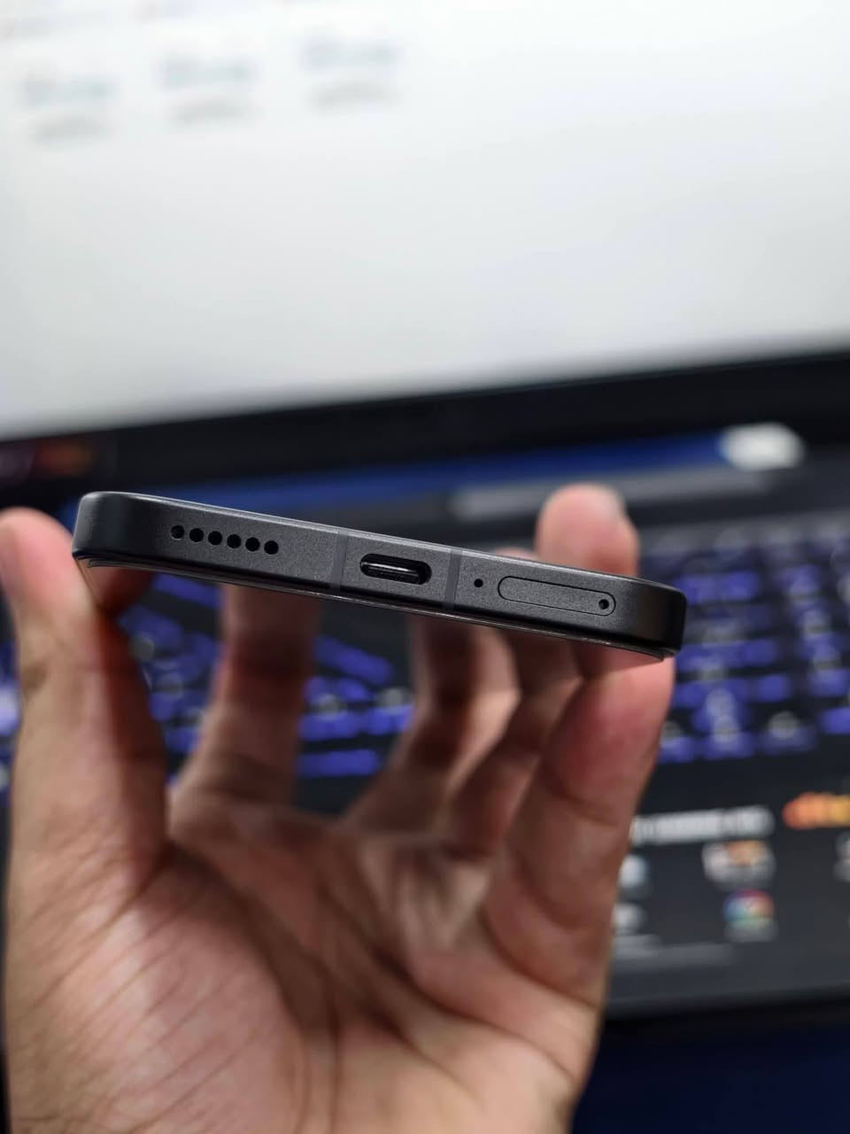 Redmi Turbo 4 Pro
#مراوس او #بيع
 يدعم تسجيل المكالمات تلقائياً وبشكل مخفي (بدون إرسال أي تنبيه صوتي أو إشعار للطرف الثاني)

⚙️ المعالج: Qualcomm Snapdragon 8s Gen 4

🔋 البطارية: 7550 مللي أمبير (تدعم الشحن السريع بقوة 90 واط)

💾 سعة تخزين 512 جيجابايت مع ذاكرة عشوائية (RAM) 16 جيجابايت

  النسخة الصينيه

✨ نظافة الجهاز: 95% 
السعر:425 الف 
📍 الموقع: بغداد 
متواجد واتس ‏‪***********‬‏
