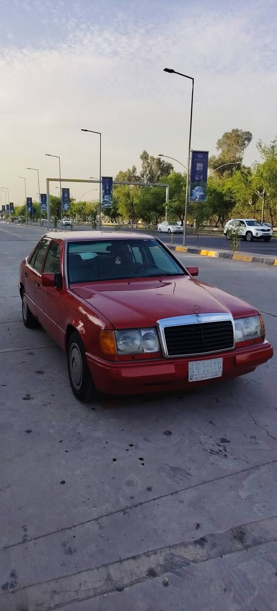 السلام عليكم مارسدس دب للبيع موديل 1991 كير محرك شرط محرك بطه تبريد شغال سياره متعوب عليها صبغ عام جماليه بدون ضرر 
السعر 60 وبيها مجال لشاري 
***********
