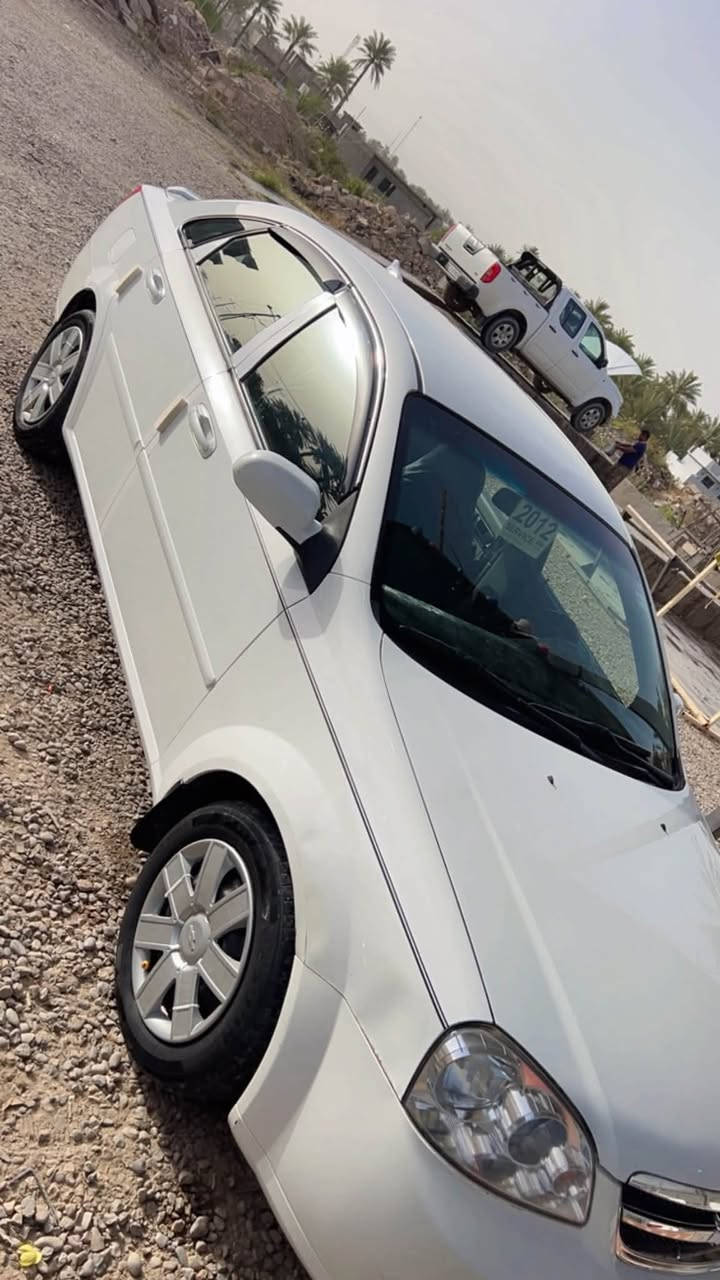 ٢٠١٢ • بدون صبغ • مكينة مفتوحة