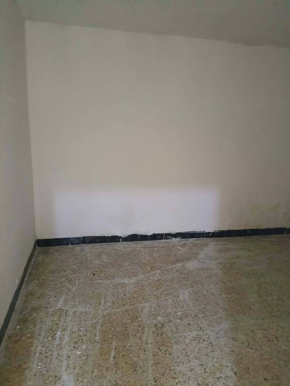 بيت • ٥٠م • مقابل مطار النجف