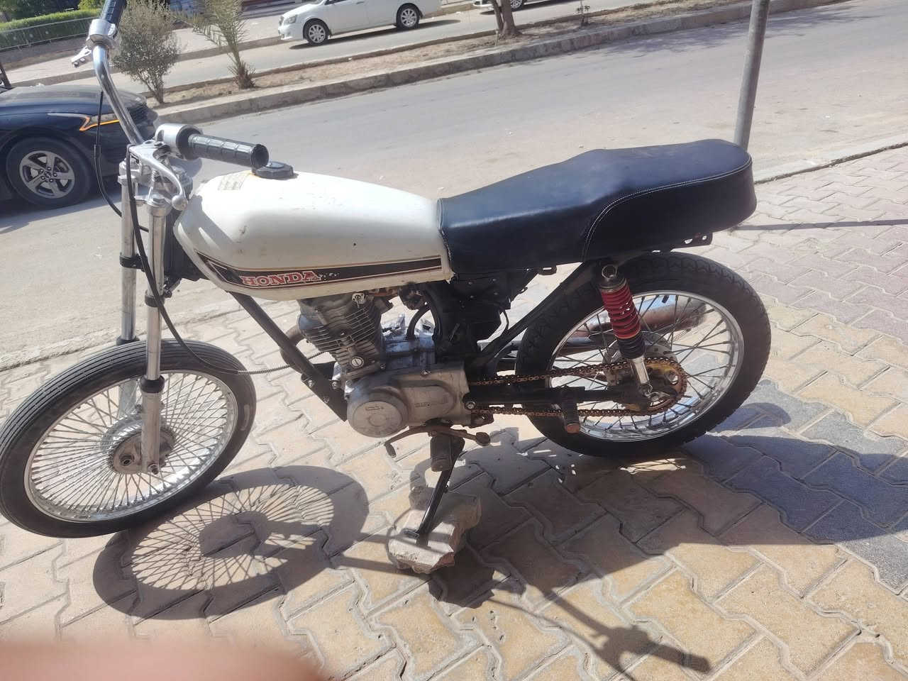 سلام عليكم دراجة للبيع ارشه كلك مكفوله من السرقه سعر 275 وبيه مجال محرك مكفول مكاني عفج رقمي ***********بيه واتساب
