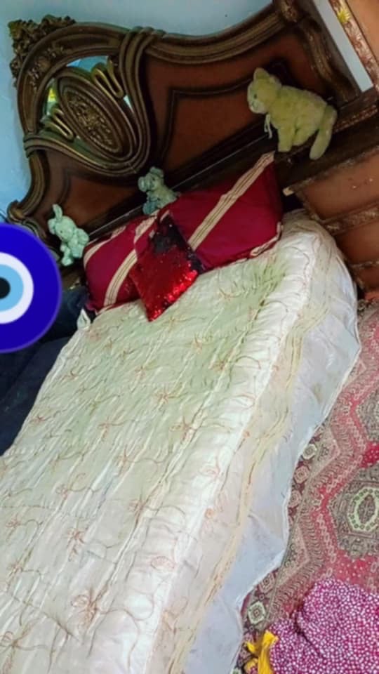 غرفه صاج عراقي  6 قطع نضيفه ضررها بسيط بل جربايه مماثر باقي القطع نضيفه بدون ضرر داخلها نضيف تكمه 
400 وبيها مجال
بغداد جكوك