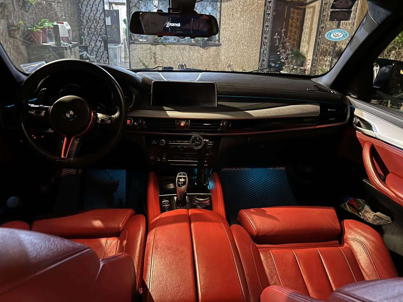 السلام عليكم بيع او مراوس bmw 2018 وفوك ناصيه
BMW X6 2018 سياره خليجيه 
ماشيه 101 الف
مواصفات 
اربع ابواب شفط
داتا شو 
صندوك كهرباىي 
سماعات هارمنكاردن 
ام بكج بلاد من شركه 
لايت تفاعلي
داخل ماروني
كاميرات 360 
حساسات تفاعليه ويه الازدحامات مع الكاميرات 
شاشات خلفيه
دخول ذكي اربع ابواب فتح وقفل
سياره فحص يم الوكاله صدر جديد 
تايرات جديده
نصبتها كلش حلوه التايرات الخلفيه حجم 315

سياره وكاله مملعوب بيها طلع 320 حصان
بيها باب الخلفي مبدل نفس اللون  
كير مكينه مكفوله 
صور سونار البدي حنزلها ويه الصور
السعر 280
***********
مكان السياره بغداد الغزاليه
