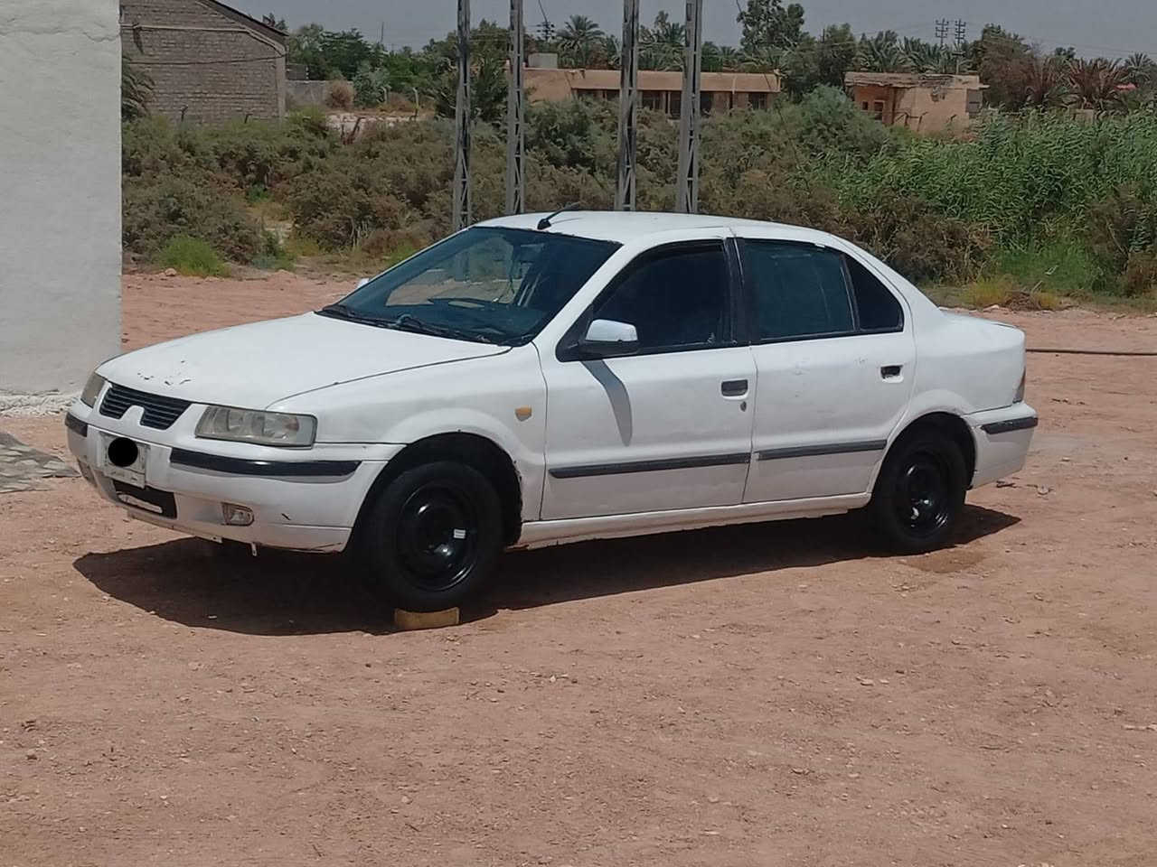 سمند موديل 12  مكفوله مكينه وكير وحداديه وتخم تاير تبريد ثلج🥶 عوزه شرط بس دكم ل بل دشبول مالاته سنتر لوك شغال مسجل 4سماعات السعر ٢٠ وبيه مجال  مكان السياره دوانيه غماس ((سياره سنويه ضايعه بيها سنويه سحب ابيع هل موجود )) ***********
