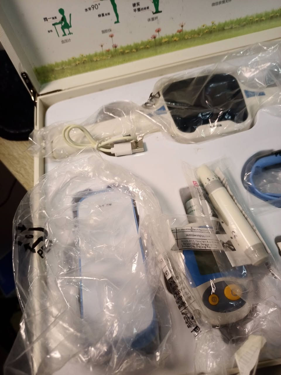 عشاق القطع النادره.. حقيبة السعاده 💼😍طبيه ذكيه👩‍⚕️
مليانه قطع الكترونيه طبيه ذكيه 👩‍⚕️🧑‍⚕️
تخدم الدكاتره ويلي يطلعون كشف متنقل للمريض 💼💲🙂
تحليل كامل تسوي  للمريض من خلالها☑️ تاخذها وياك وين ما تروح☑️
كامل ملحقات 🎁👇🏻 

فيديوا كامل بصفحتي نشرت عنها 🌷👇🏻🔥

للعلم اسعرها فوك 400دولار 
اهل الاختصاص يعرفون قيمتها 🙂
ما تعرف بيها لا تبخسها..

كل التحاليل بيها من قطع ذكيه وشاشات وحتى برامج تربط بيها ☑️
وتقرير كامل عن حالة المريض تعطيك ☑️

الشراي يطيني سعر بيها ويدلل 🌷☑️
للتواصل 📞***********
يوجد توصيل 🚕

فضلا وليس أمرا متابعه 🙏🏻
