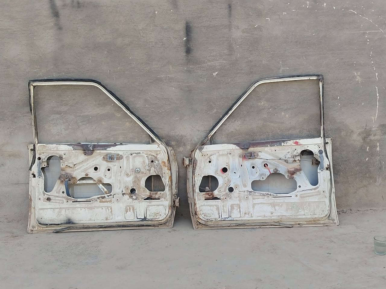 ابواب بيكم 85نضيف وصط المكان بغداد ***********
