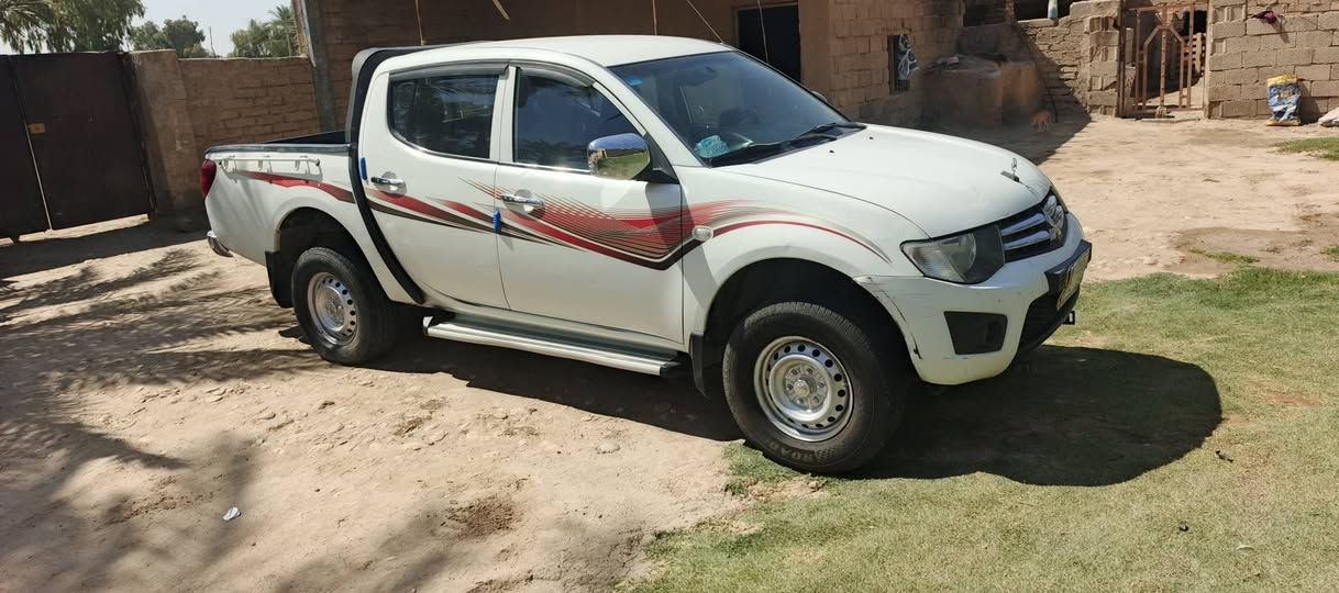 فورويل بانزين 2011 رقم صلاح الدين تحويل مباشر السعر 125$ مكان ديالى بلدروز(ملاحضة السيارة على وضع الشركة)*********** موجد واتساب
