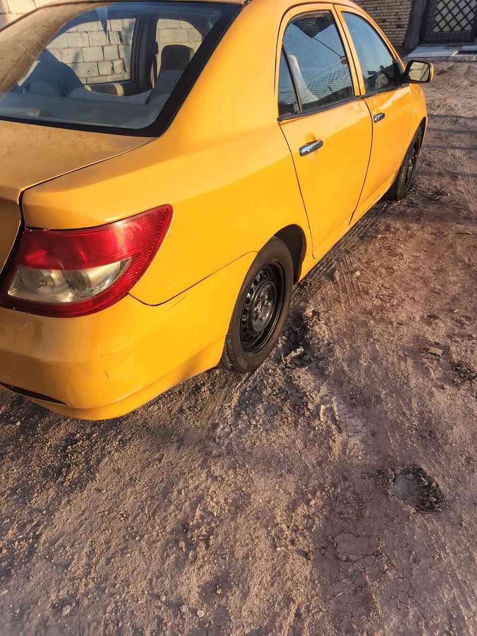 بي واي دي اف 3 موديل 2010  كير عادي 
سيارة نضيفة جاهزه تخم تاير تبريد كهربائيات 
رقم انكليزي تحويل مباشر باسمي العنوان ناصرية للاستفار 
(*********** ) ( 38 وبي مجال )
