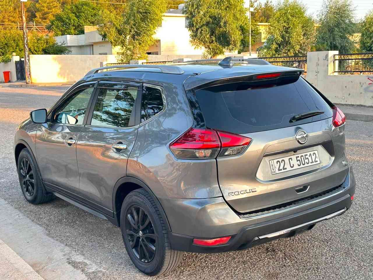 Nissan ROJ 2017 SV 
الظرر 4,5 سبخ بدون دواخل بدون إيرباك بچم كبس رقم الشاصي وصور الحادث مرفق مع صور المنشور كير محرك جديد شركه ماشيه 118 mill عليها غرامه 500$دولار تنزل من السعر السعر 114$ مكان عقره ***********
