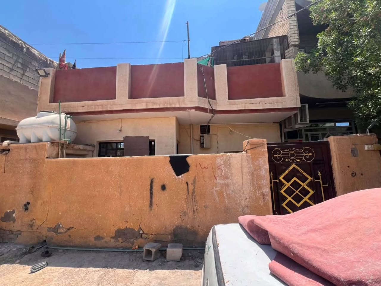 بيت للبيع 100 متر واجهه 8 ونزال 12 في حي العسكري 5 دونم خلف حسينية الصادقين يبعد عن الشارع 50 متر
غرفه وحده واستقبال وصاله ومطبخ وحمام
للاستفسار الاتصال على الرقم ‭***********‬

مكلف بالنشر
