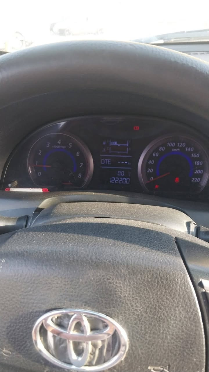 سايبا اريو مديل 2018 رقم بغداد بسمي مصفره هيئه وغرامات محرك. كورلا 1800 تريد ثلج مكفوله من الصبغ والتبديل تحويل ثاني يوم قفلهه 57 ورقه *********** بغداد الزعفرانيه ملاحطه زغيره بس الشريد السود شايله باقي سياره علئ وظعهه
