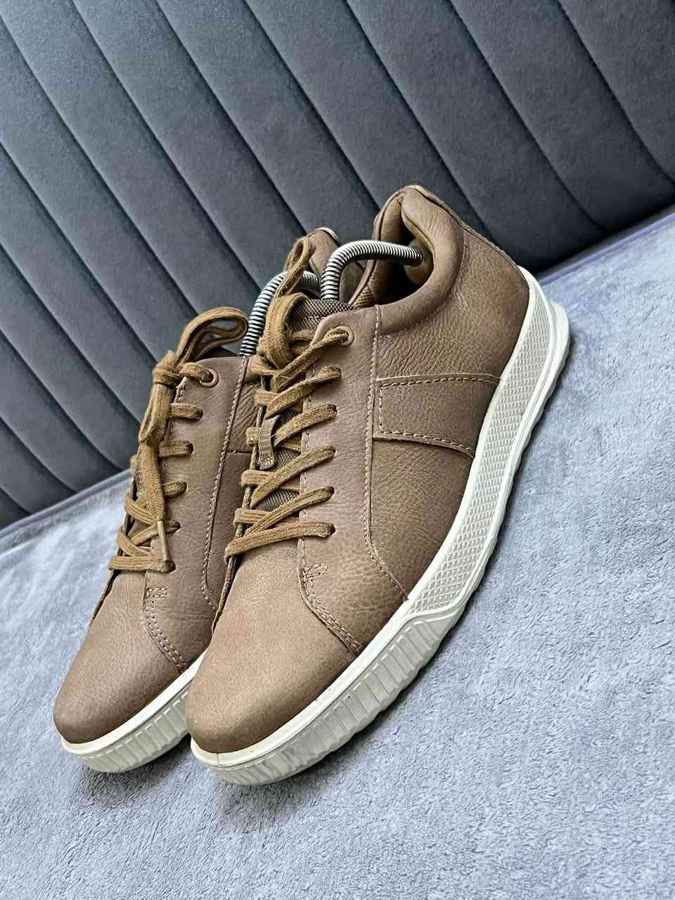 Ecco-- size 44- orginall 100/100

ئیکۆ ئۆرجنال کەم بەکار هاتوو سایزی ٤٥

ايكو اورجنال اصلى قياس ٤٤.. النضافة ٩٥/١٠٠
