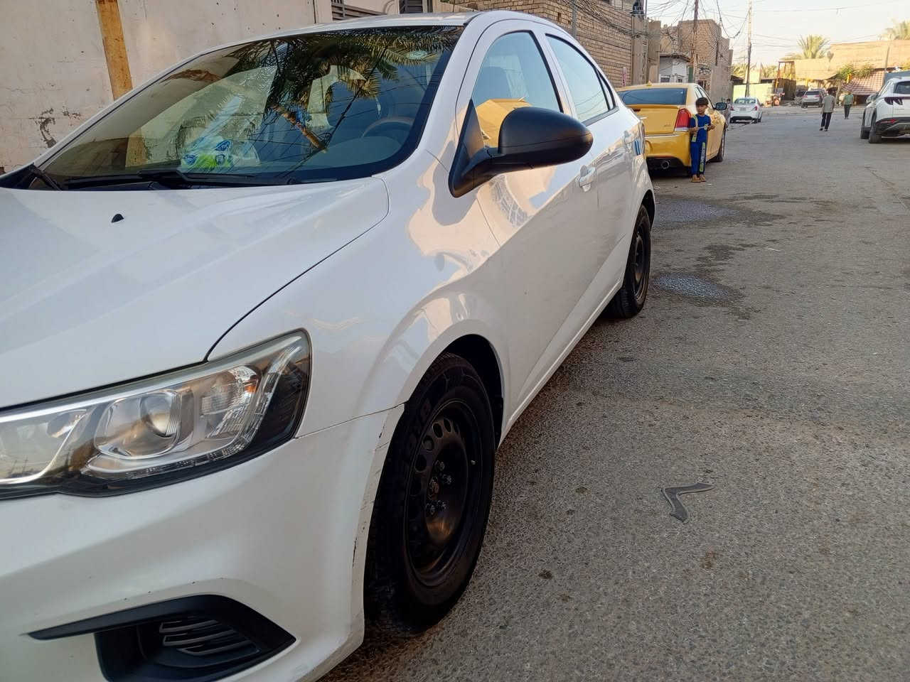 السلام عليكم للبيع شوفرلية سونك وارد خليجي كفاله عامه لاضربه ولا صبغ سياره نضيفه كلش احلى من الصور مكينه كير تبريد كله شغال الإستفسار اتصل *********** مكاني نجف

