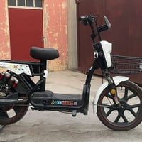 موطور شحن • حجم ٢٠ • يحتاج بطاريات