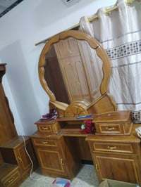 خشب عراقي • نظافة ٩٠٪ • بيع مستعجل